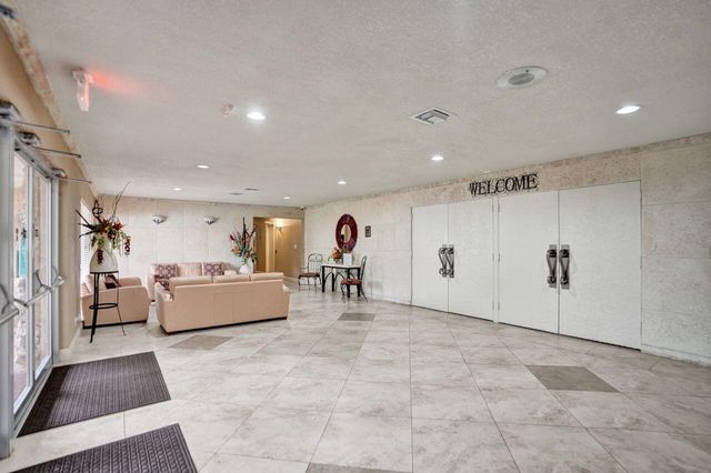 1020 Country Club Drive 104, Margate, FL 33063