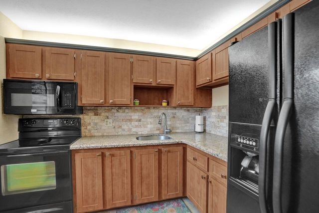 1020 Country Club Drive 104, Margate, FL 33063