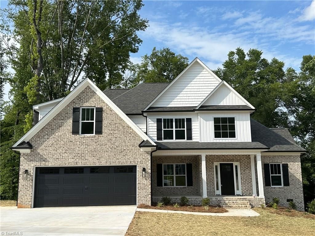 282 Heatherwood Drive, Winston-salem, NC 27107