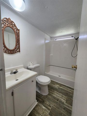 2122 CR 426, Lake Panasoffkee, FL 33538