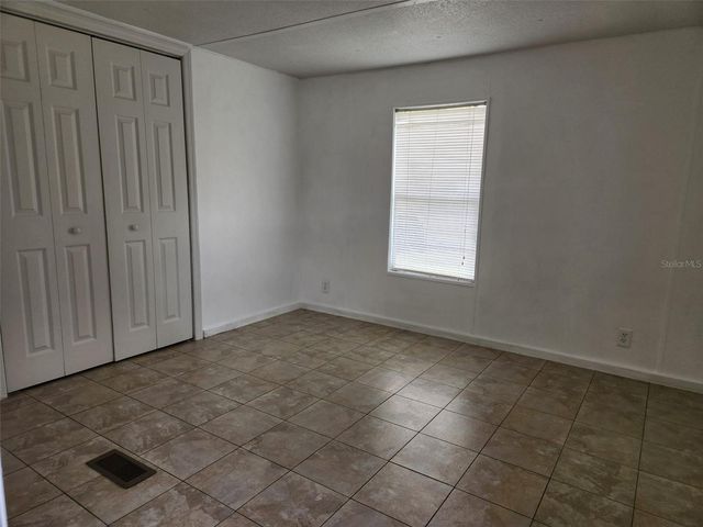 2122 CR 426, Lake Panasoffkee, FL 33538