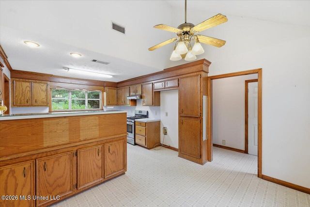 2141 Mcfarland Road, Raymond, MS 39154