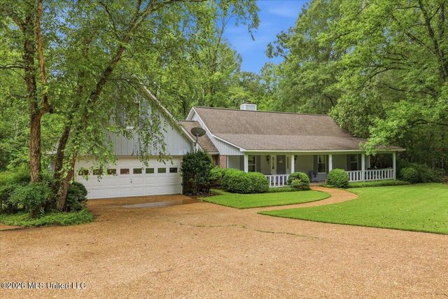 2141 Mcfarland Road, Raymond, MS 39154
