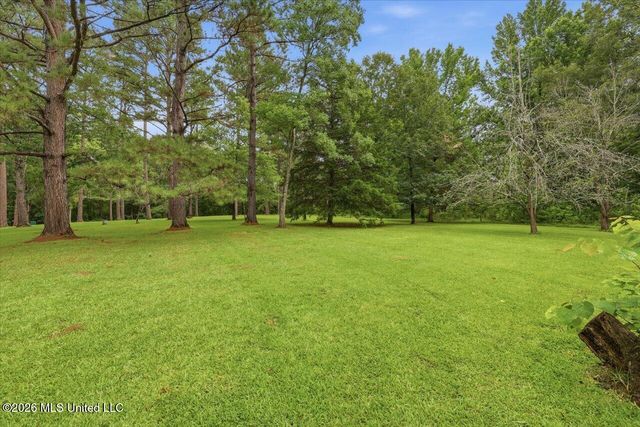2141 Mcfarland Road, Raymond, MS 39154