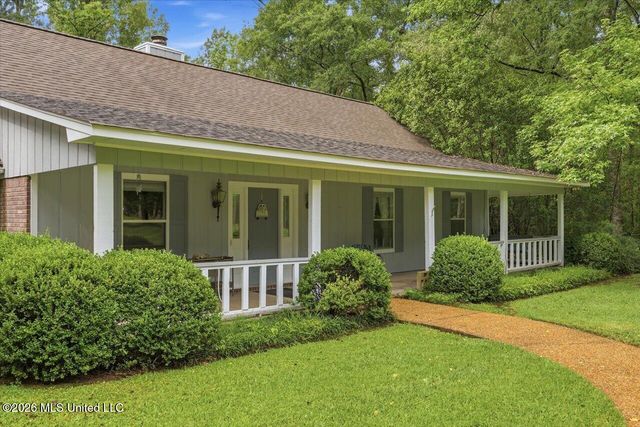 2141 Mcfarland Road, Raymond, MS 39154