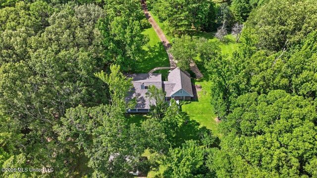 2141 Mcfarland Road, Raymond, MS 39154