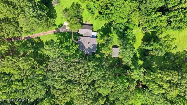 2141 Mcfarland Road, Raymond, MS 39154