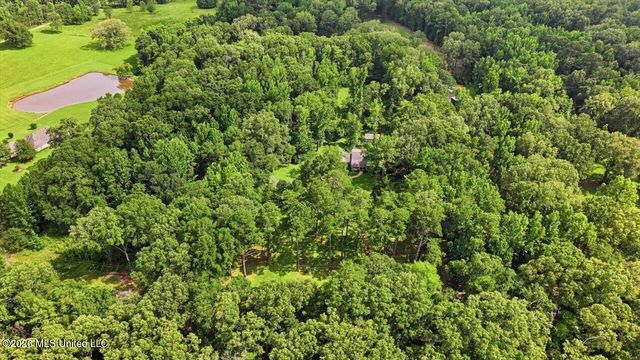 2141 Mcfarland Road, Raymond, MS 39154