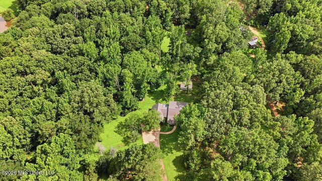 2141 Mcfarland Road, Raymond, MS 39154