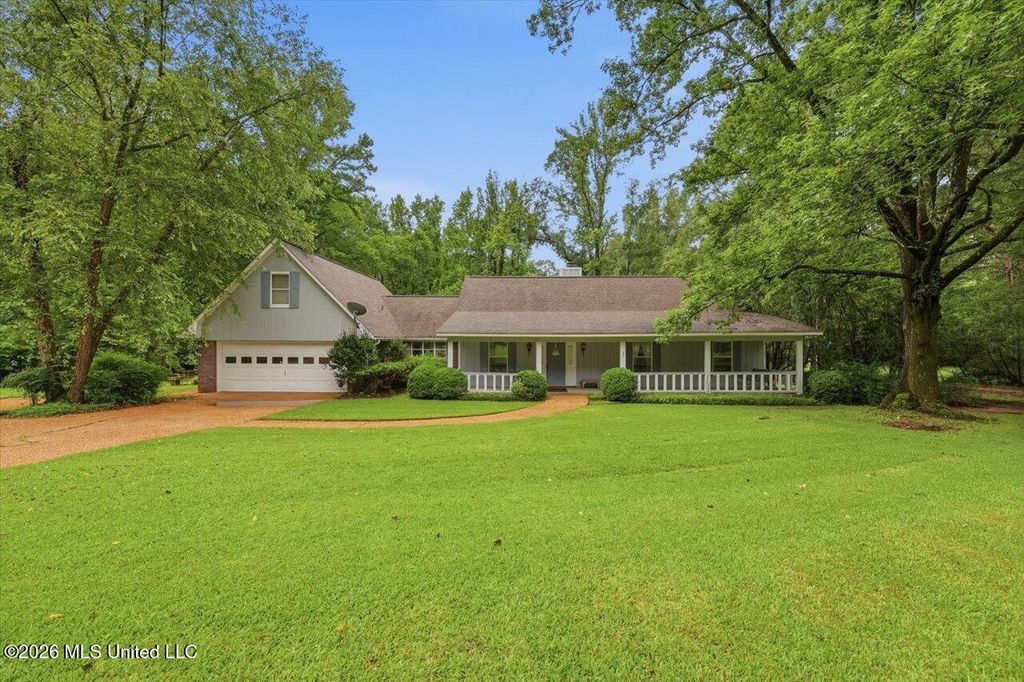 2141 Mcfarland Road, Raymond, MS 39154