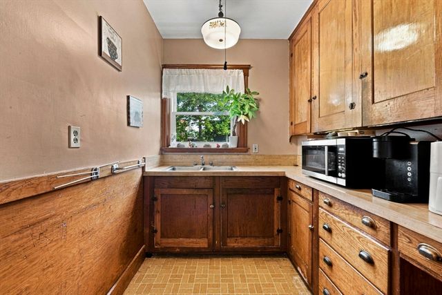 4 Arthur, Salem, MA 01970