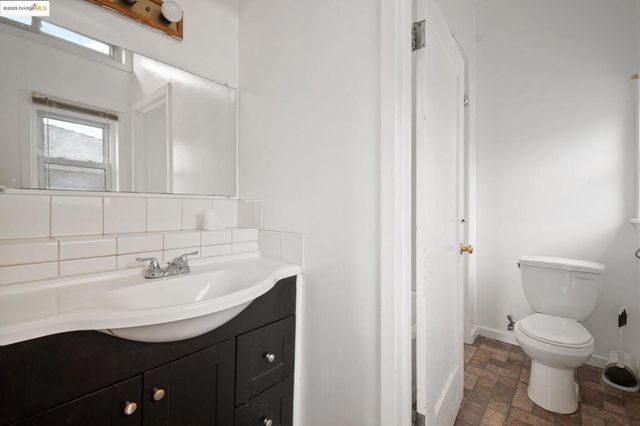 443 443 Watson St, Monterey, CA 93940