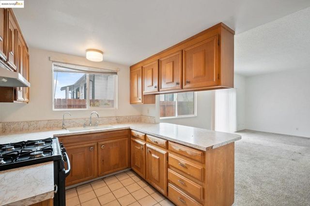 443 443 Watson St, Monterey, CA 93940