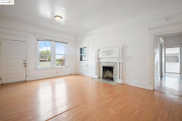 443 443 Watson St, Monterey, CA 93940