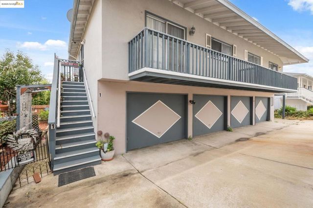 443 443 Watson St, Monterey, CA 93940