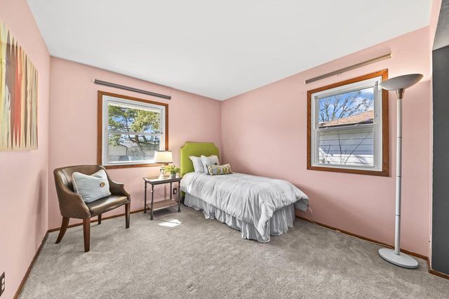 8313 N 105th STREET, Milwaukee, WI 53224