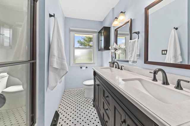 8313 N 105th STREET, Milwaukee, WI 53224