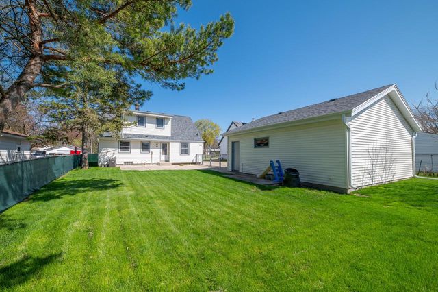 8313 N 105th STREET, Milwaukee, WI 53224