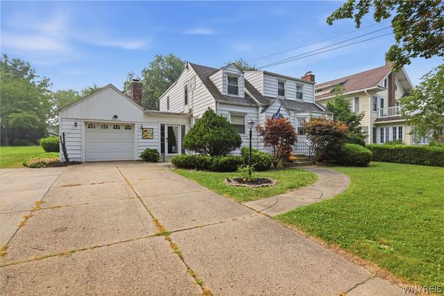 4789 Clifton Parkway, Hamburg, NY 14075