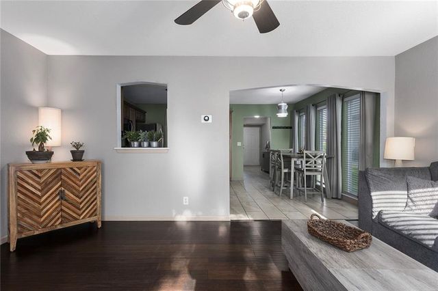 610 SW Shadow Glen Court, Blue Springs, MO 64015