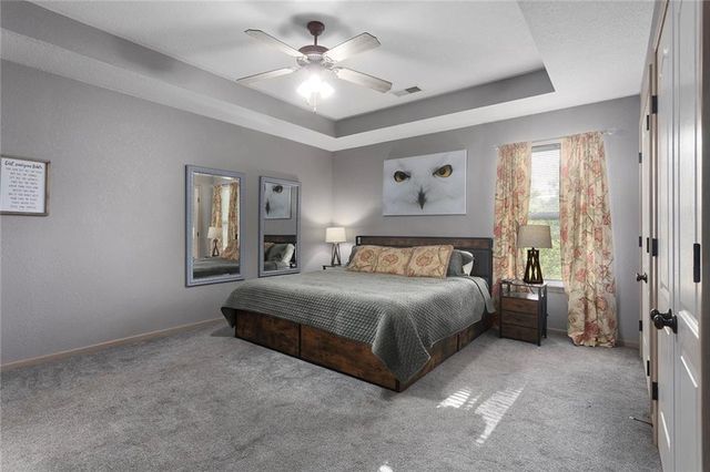 610 SW Shadow Glen Court, Blue Springs, MO 64015