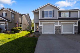 610 SW Shadow Glen Court, Blue Springs, MO 64015