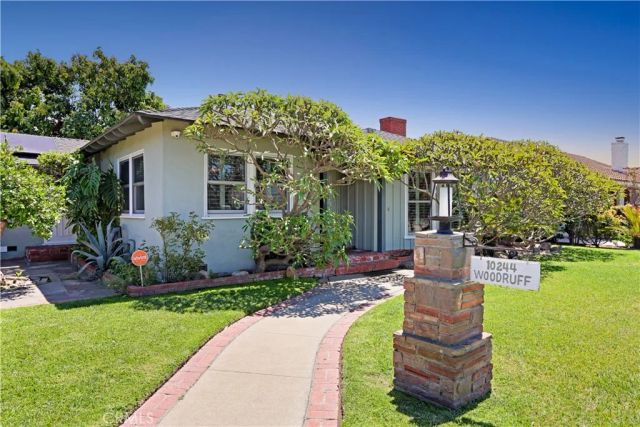 10244 Woodruff, Downey, CA 90241