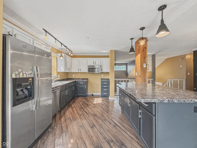 9328 Homeside Drive, Indianapolis, IN 46250