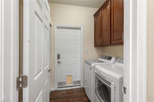 7187 Stokes DR, Hayes, VA 23072