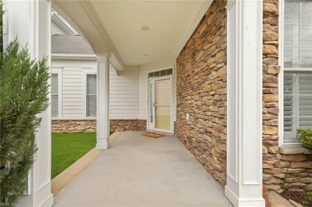 7187 Stokes DR, Hayes, VA 23072