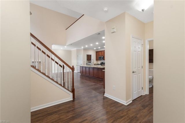 7187 Stokes DR, Hayes, VA 23072