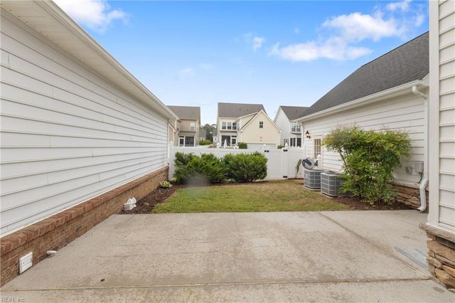 7187 Stokes DR, Hayes, VA 23072