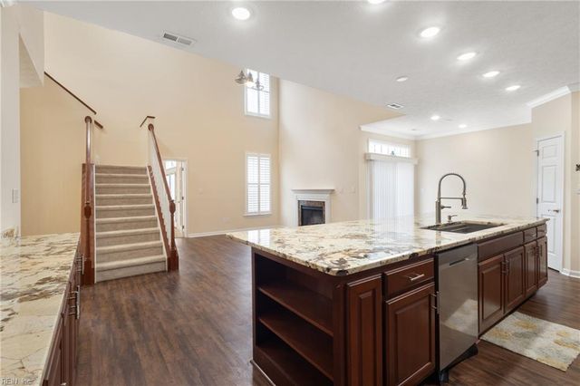 7187 Stokes DR, Hayes, VA 23072