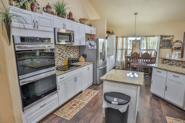 745 County Road 2645, Moore, TX 78057