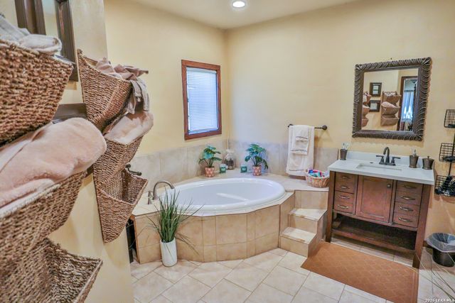 745 County Road 2645, Moore, TX 78057