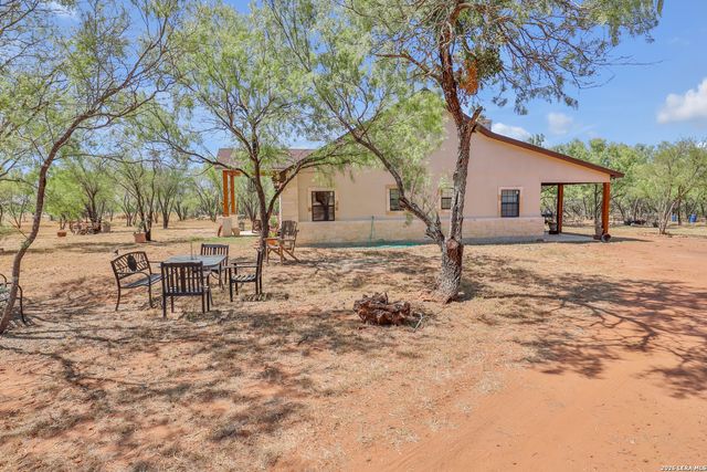 745 County Road 2645, Moore, TX 78057