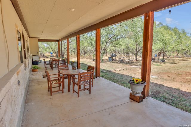 745 County Road 2645, Moore, TX 78057