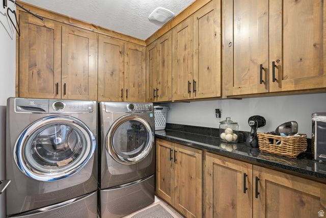 1027 W SEASONS VIEW CT, Lehi, UT 84048