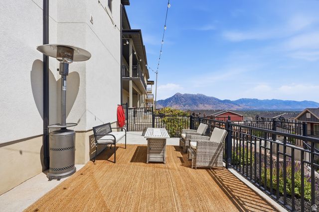 1027 W SEASONS VIEW CT, Lehi, UT 84048