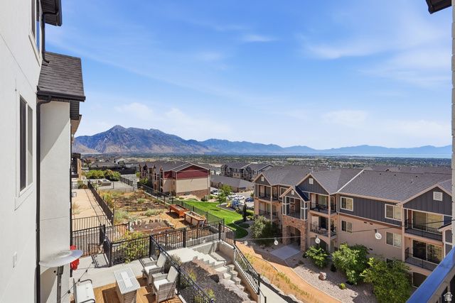 1027 W SEASONS VIEW CT, Lehi, UT 84048