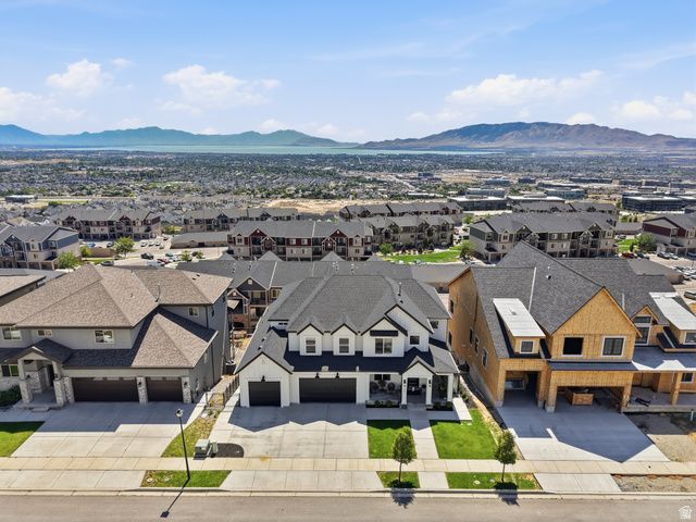 1027 W SEASONS VIEW CT, Lehi, UT 84048