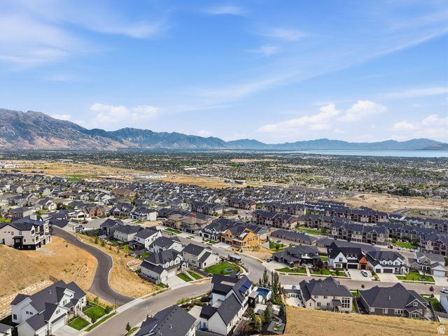 1027 W SEASONS VIEW CT, Lehi, UT 84048