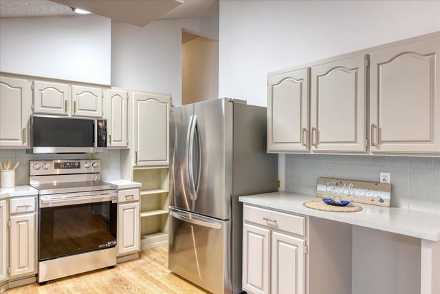 2317 S April Ct, Spokane Valley, WA 99216