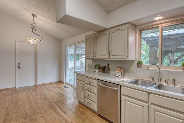 2317 S April Ct, Spokane Valley, WA 99216