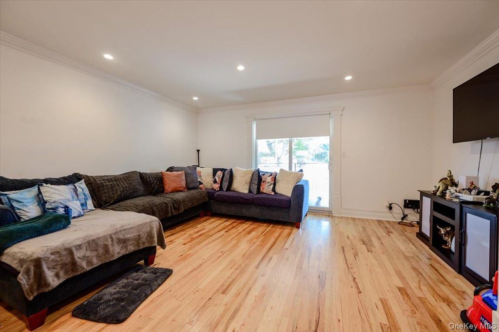 2406 Tiemann Avenue, Bronx, NY 10469 — photo 3