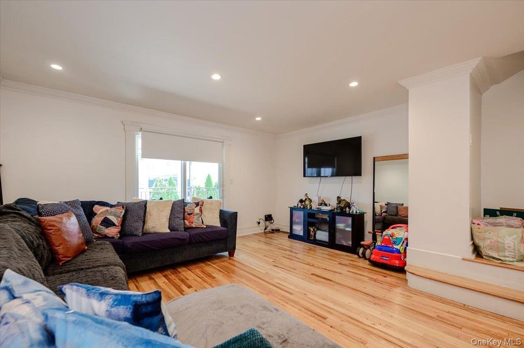 2406 Tiemann Avenue, Bronx, NY 10469 — photo 4