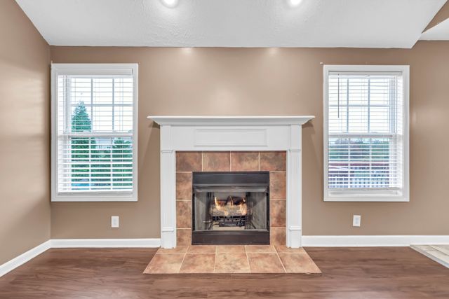 2856 Sharpie Dr, Clarksville, TN 37040