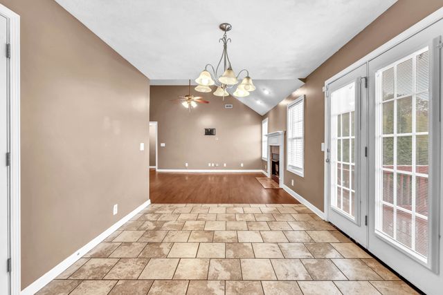 2856 Sharpie Dr, Clarksville, TN 37040