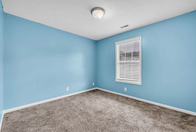 2856 Sharpie Dr, Clarksville, TN 37040