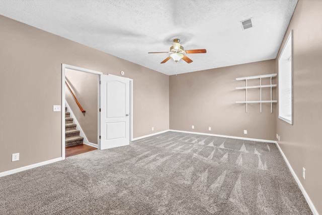 2856 Sharpie Dr, Clarksville, TN 37040